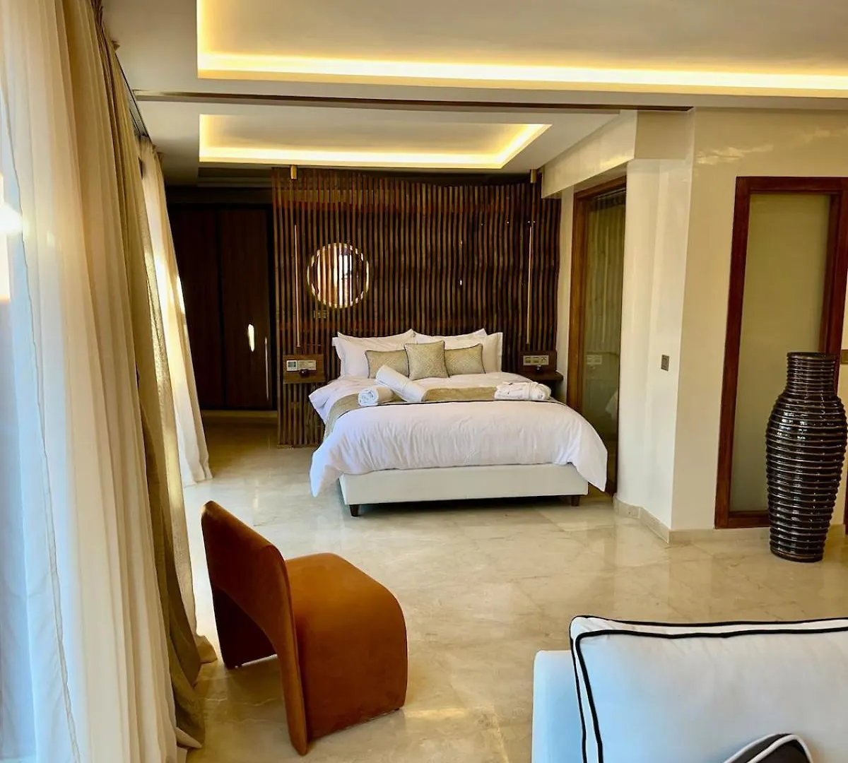 Yves Saint Laurent Jacuzzi Elegance Marrakesh