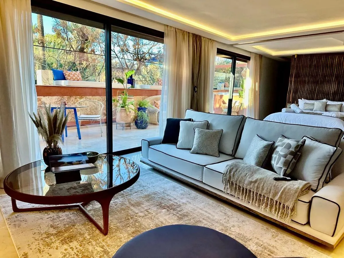 Yves Saint Laurent Jacuzzi Elegance Marrakesh